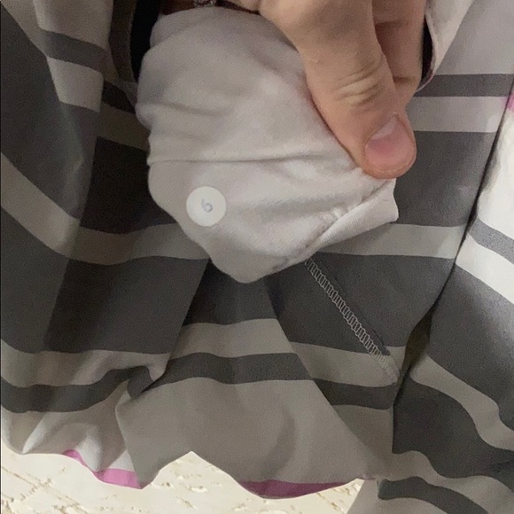 Lululemon run hustle jacket 🦄 - Picture 8 of 8